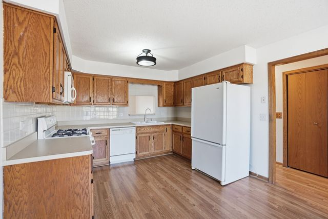 102 Wyndstone Drive, Elwood, IL 60421