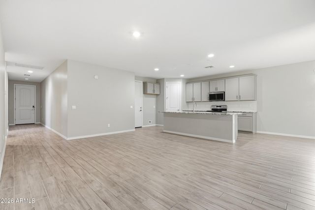 9426 E SATURN Avenue, Mesa, AZ 85212