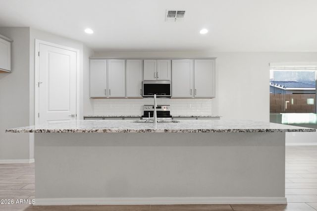 9426 E SATURN Avenue, Mesa, AZ 85212