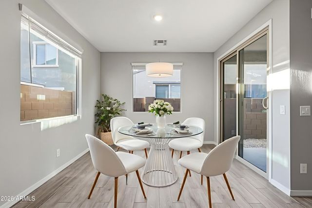 9426 E SATURN Avenue, Mesa, AZ 85212