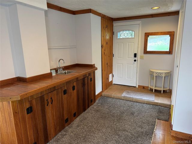 96 White Roe Lake Road, Livingston Manor, NY 12758