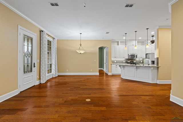 3949 Hanover Place, Tyler, TX 75701