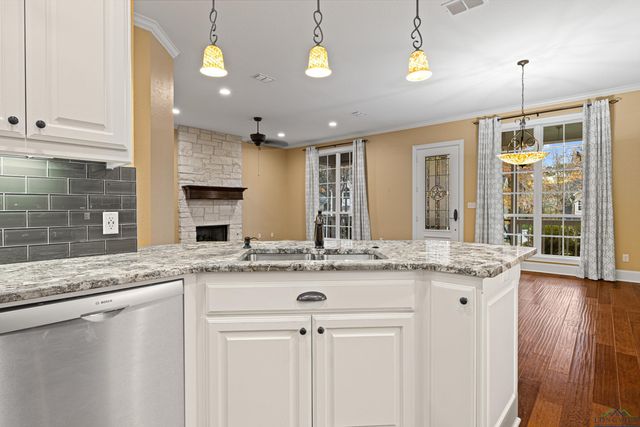 3949 Hanover Place, Tyler, TX 75701