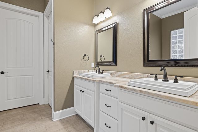 3949 Hanover Place, Tyler, TX 75701