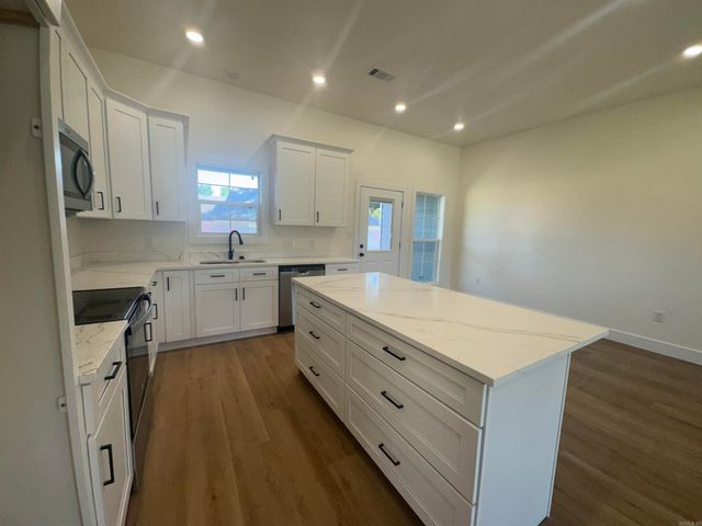 3007 Lynn Dr, Paragould, AR 72450