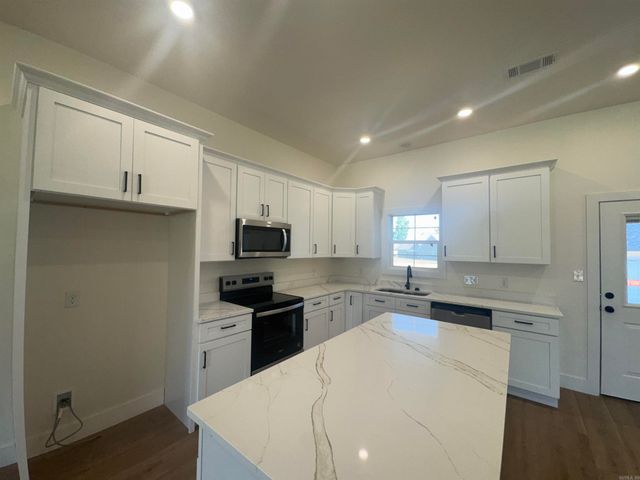 3007 Lynn Dr, Paragould, AR 72450