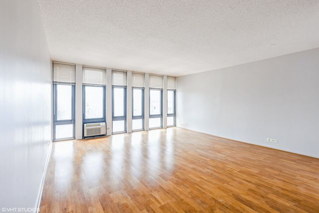 6700 S South Shore Drive 5E, Chicago, IL 60649