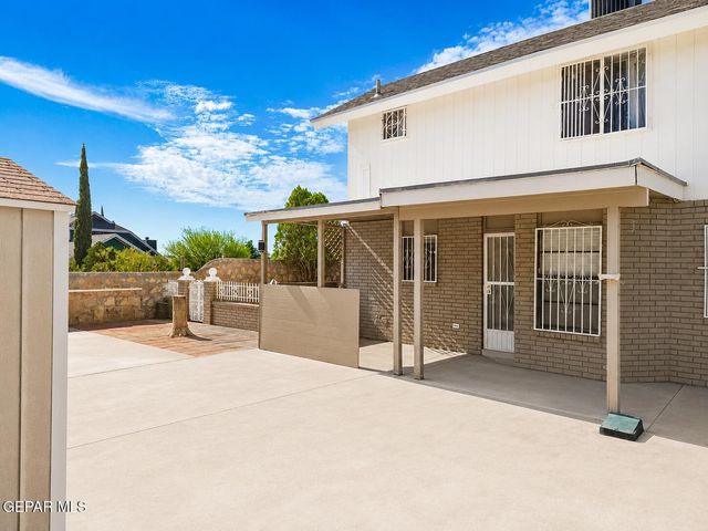 11829 HENRY PHIPPS Drive, El Paso, TX 79936