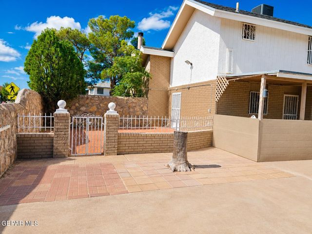 11829 HENRY PHIPPS Drive, El Paso, TX 79936
