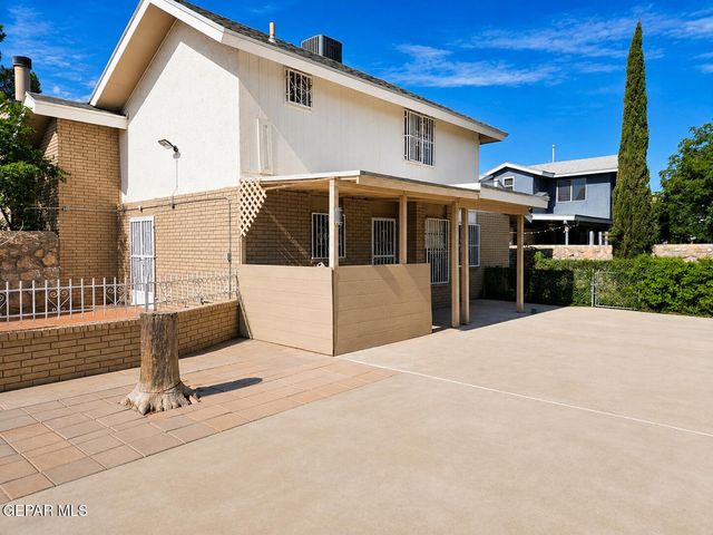 11829 HENRY PHIPPS Drive, El Paso, TX 79936