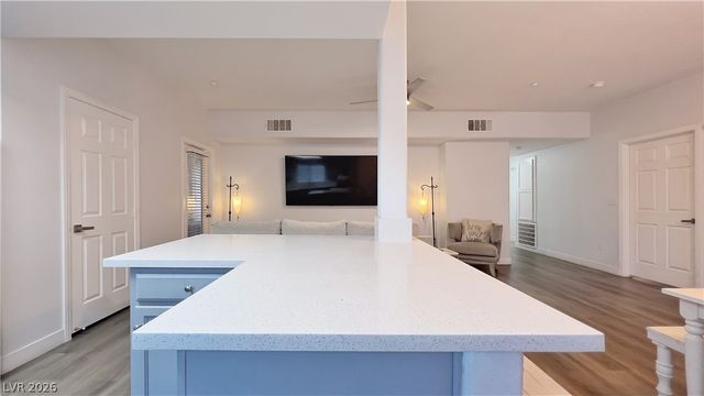 833 Aspen Peak Loop 613, Henderson, NV 89011