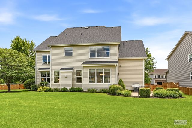 233 Willington Way, Oswego, IL 60543