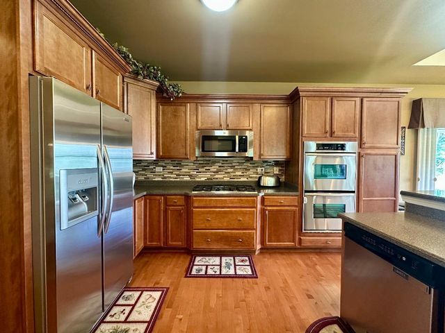 233 Willington Way, Oswego, IL 60543