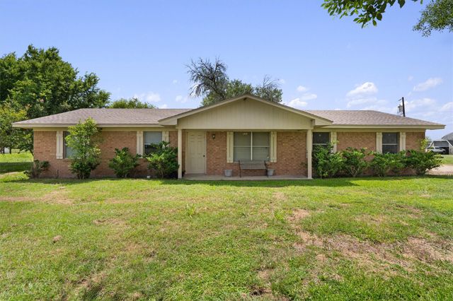 151 Windy LN, Taylor, TX 76574