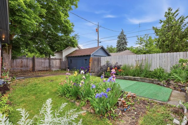 527 E Bridgeport Ave, Spokane, WA 99207