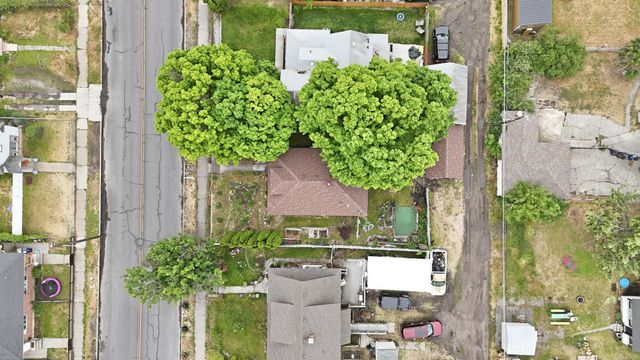 527 E Bridgeport Ave, Spokane, WA 99207