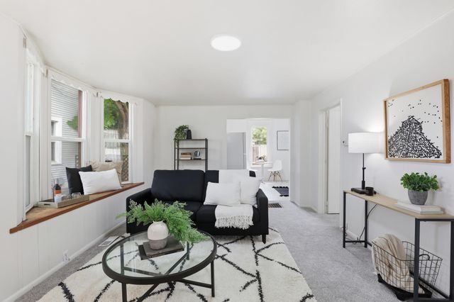 527 E Bridgeport Ave, Spokane, WA 99207