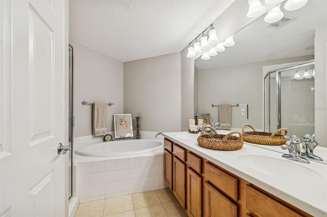 822 LANTERN WAY 102, Clearwater, FL 33765