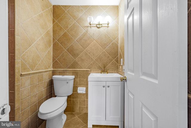 305 S RED LION TER, Bear, DE 19701