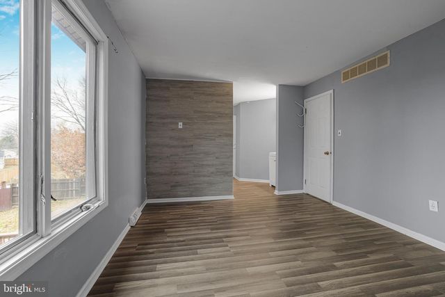 305 S RED LION TER, Bear, DE 19701