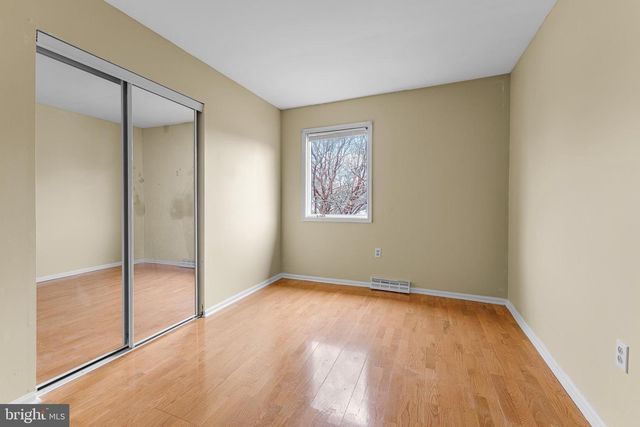 305 S RED LION TER, Bear, DE 19701