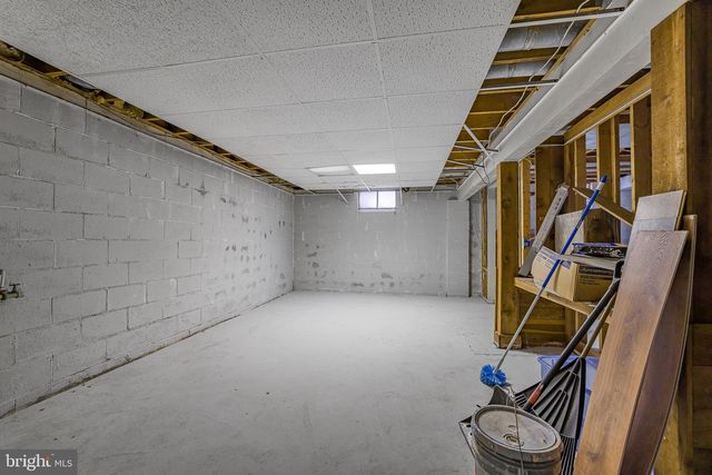 305 S RED LION TER, Bear, DE 19701