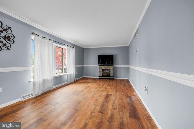 305 S RED LION TER, Bear, DE 19701