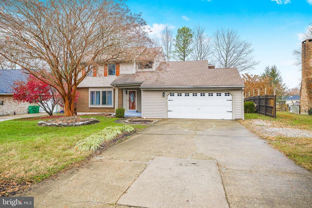 305 S RED LION TER, Bear, DE 19701