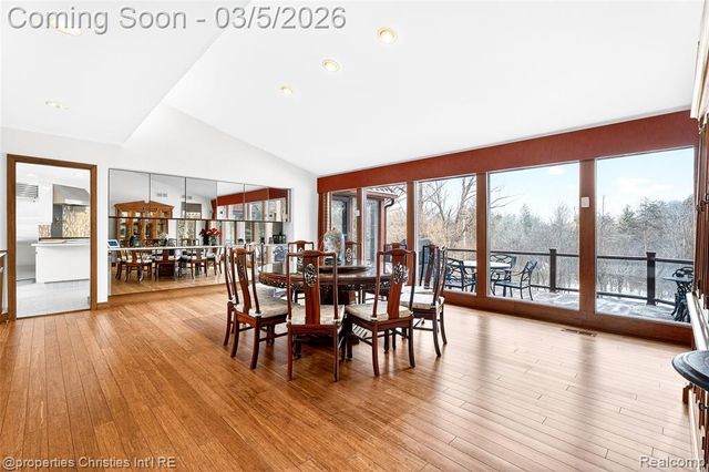 291 Barden Road, Bloomfield Hills, MI 48304