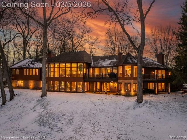 291 Barden Road, Bloomfield Hills, MI 48304
