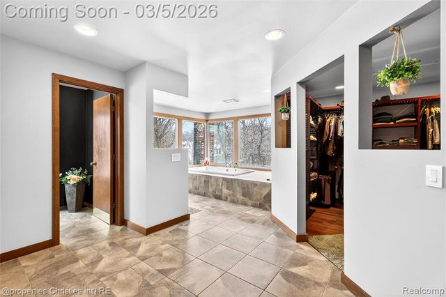 291 Barden Road, Bloomfield Hills, MI 48304