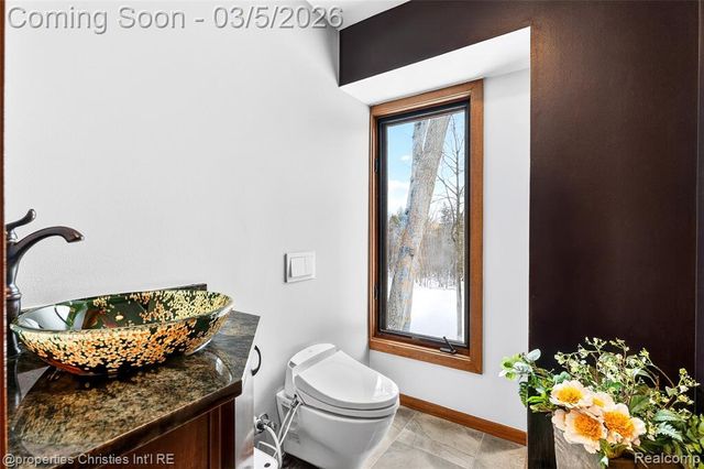 291 Barden Road, Bloomfield Hills, MI 48304