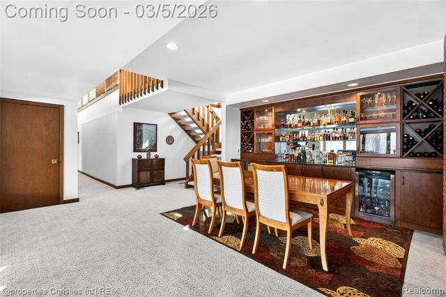 291 Barden Road, Bloomfield Hills, MI 48304