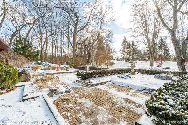 291 Barden Road, Bloomfield Hills, MI 48304