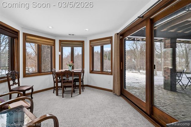 291 Barden Road, Bloomfield Hills, MI 48304