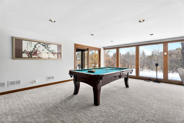 291 Barden Road, Bloomfield Hills, MI 48304