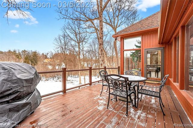 291 Barden Road, Bloomfield Hills, MI 48304