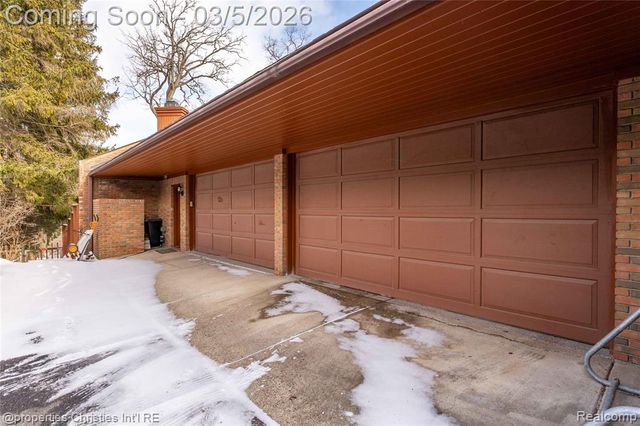 291 Barden Road, Bloomfield Hills, MI 48304