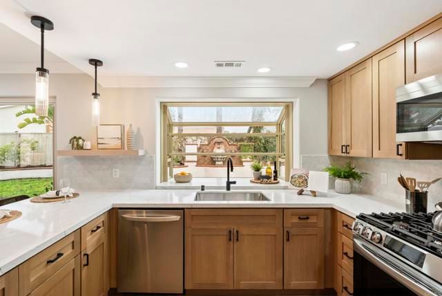 13422 Little Dawn Lane, Poway, CA 92064