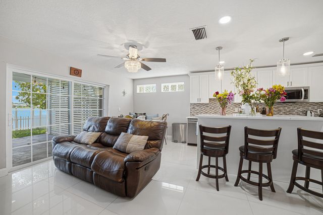 6466 Buena Vista Drive, Margate, FL 33063
