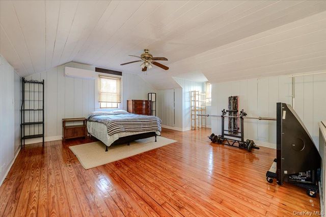 48 W 3rd Street, Freeport, NY 11520