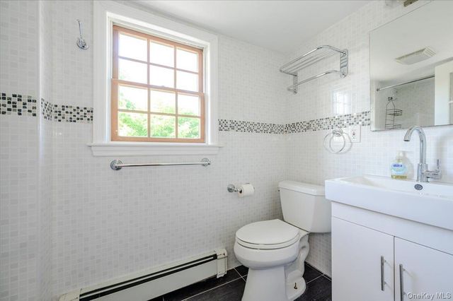 48 W 3rd Street, Freeport, NY 11520