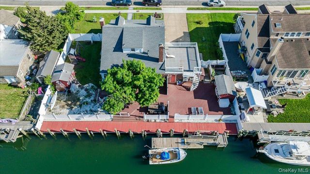 48 W 3rd Street, Freeport, NY 11520