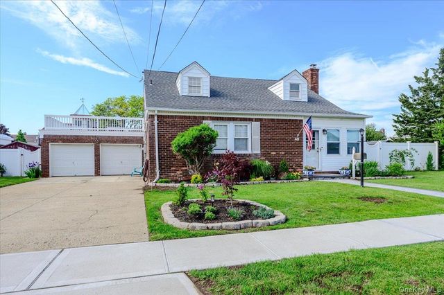 48 W 3rd Street, Freeport, NY 11520