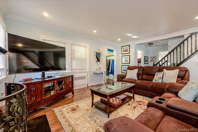 48 W 3rd Street, Freeport, NY 11520