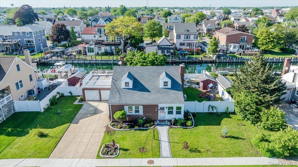 48 W 3rd Street, Freeport, NY 11520