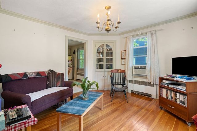 29 Laurel St., Arlington, MA 02476