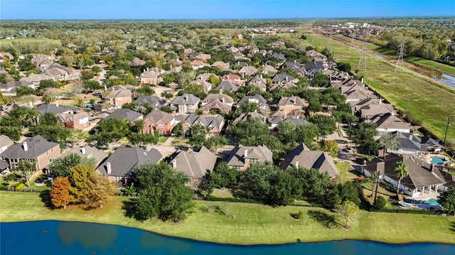 9230 Hernshead Lane, Missouri City, TX 77459