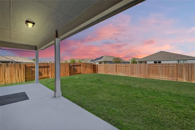 111 Pearland ST, Hutto, TX 78634