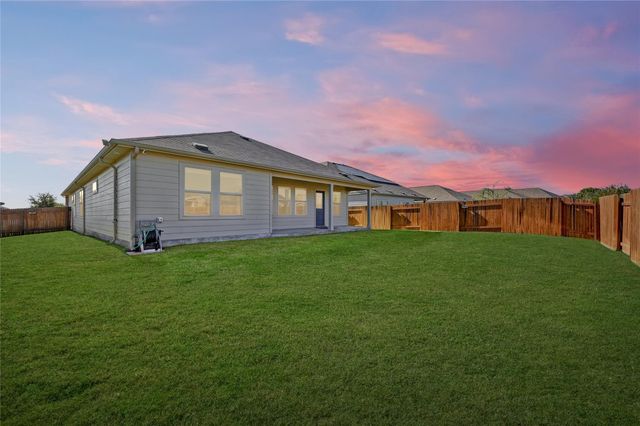 111 Pearland ST, Hutto, TX 78634